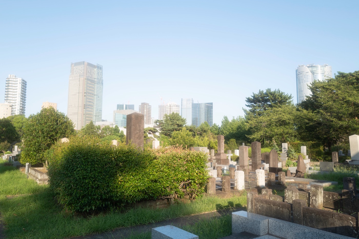 aoyama cemetery tokyos historic resting place photo 9