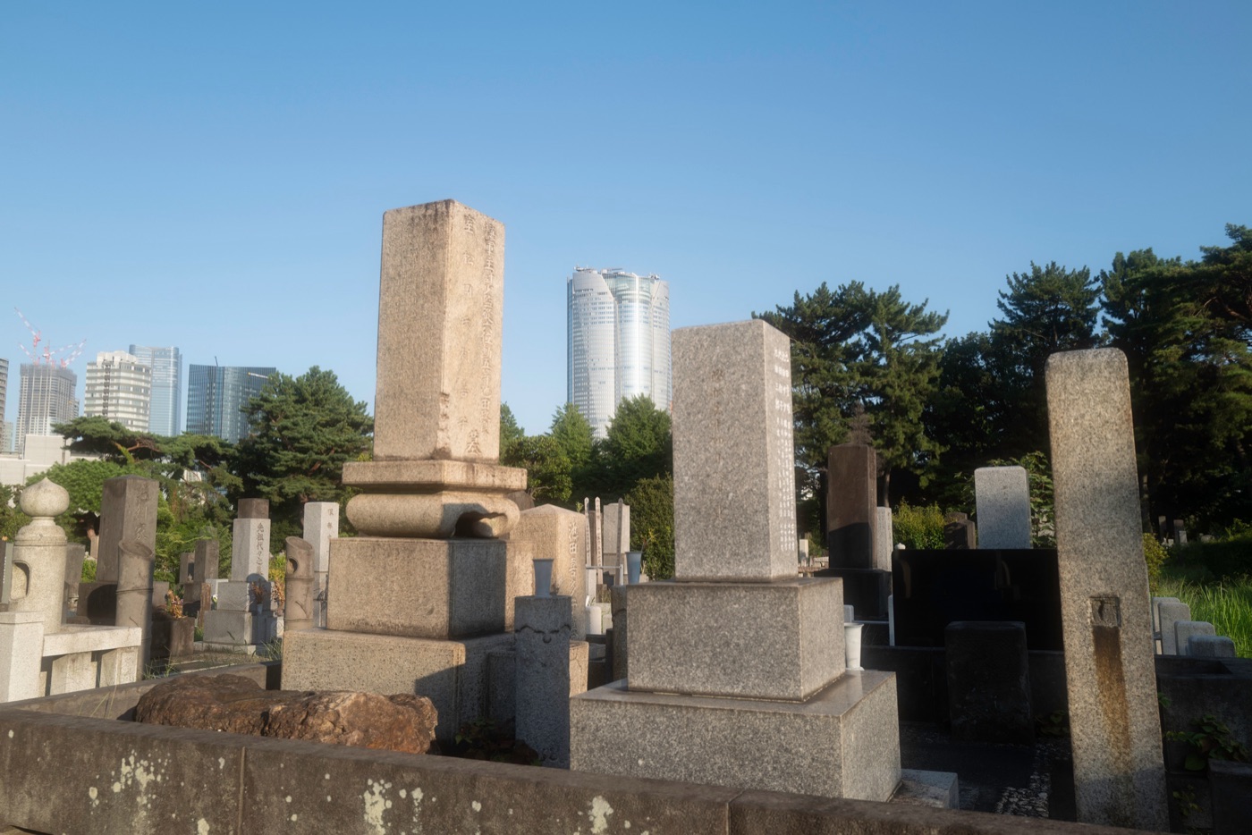 aoyama cemetery tokyos historic resting place photo 11