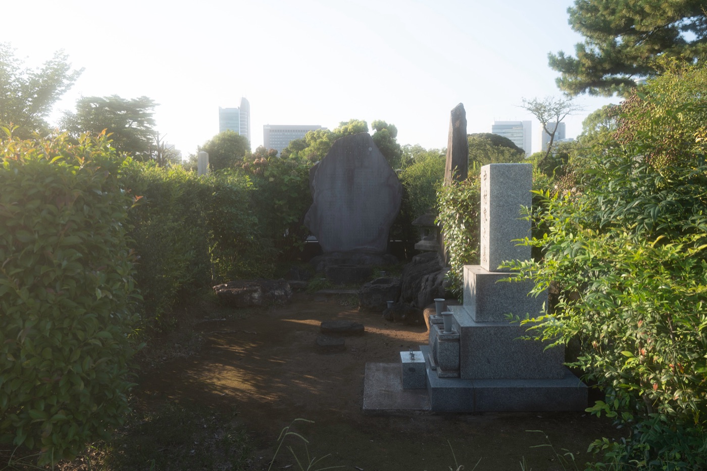 aoyama cemetery tokyos historic resting place photo 12