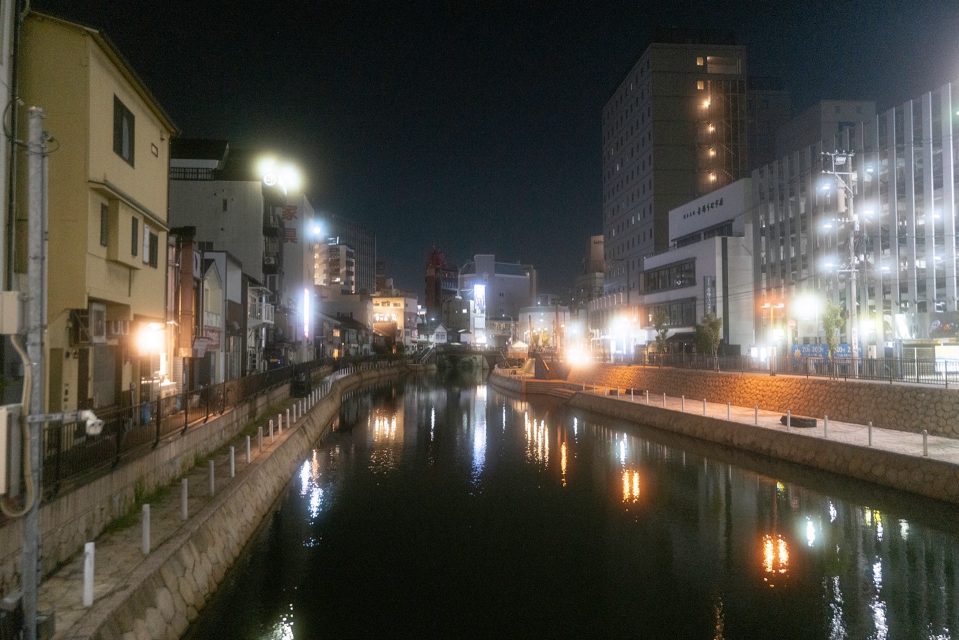 fukuokas yatai stalls a culinary landmark photo 4
