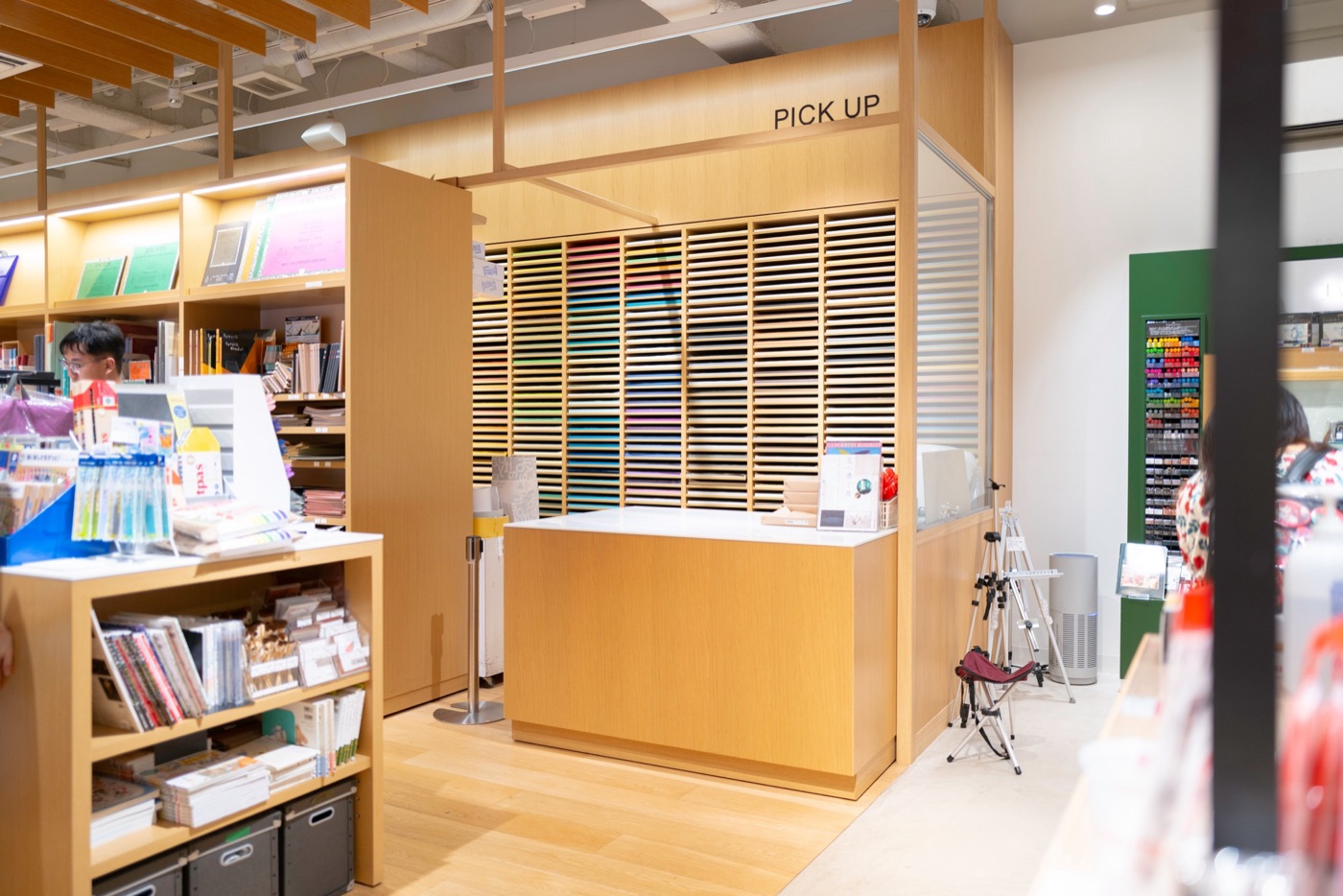 itoya ginzas creative stationery hub photo 10