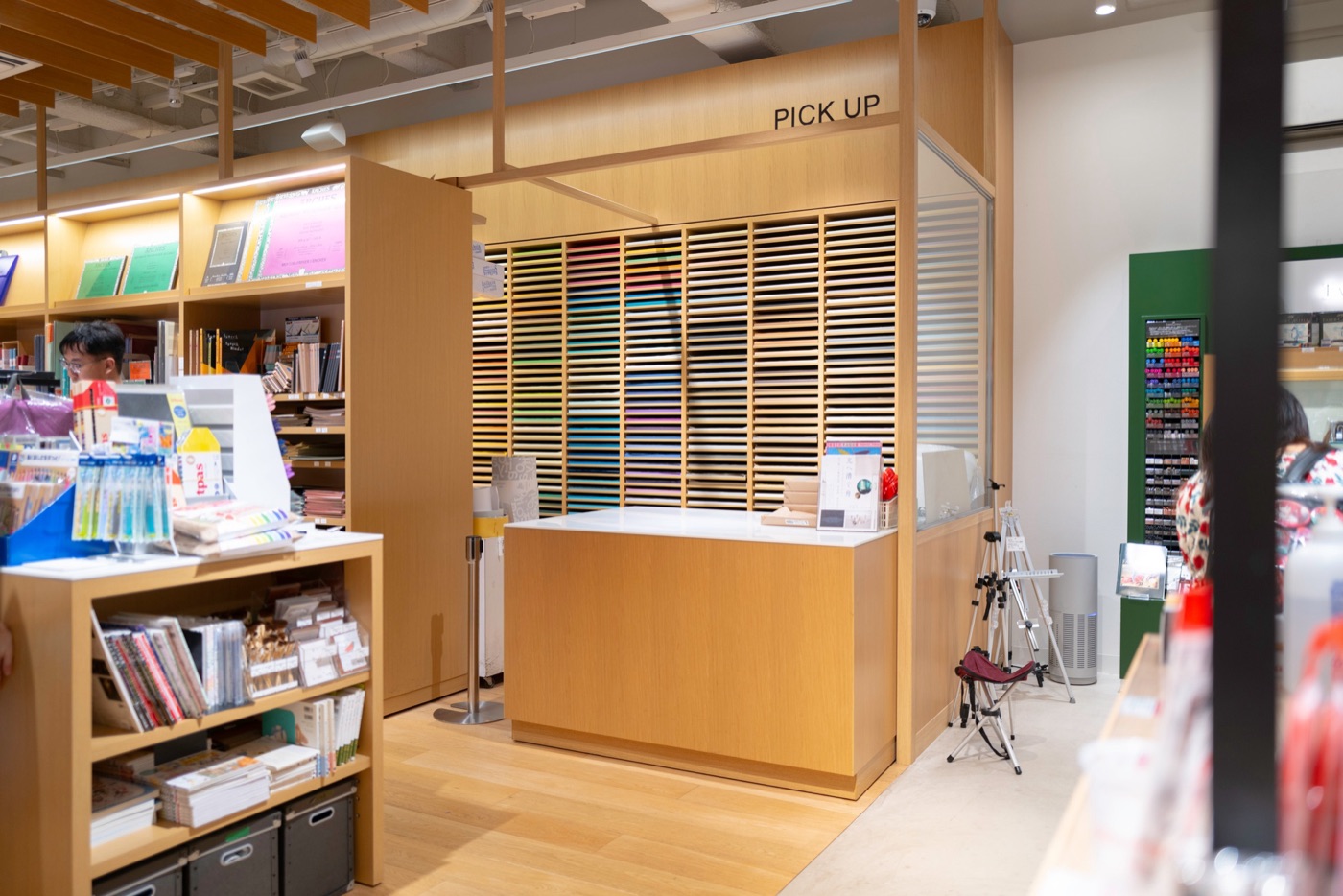 itoya ginzas creative stationery hub photo 20