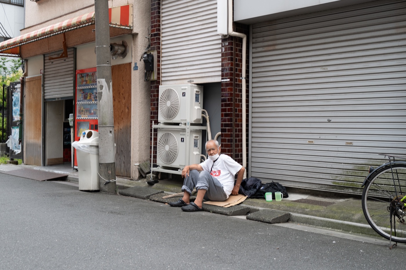 sanya tokyos forgotten neighborhood photo 8