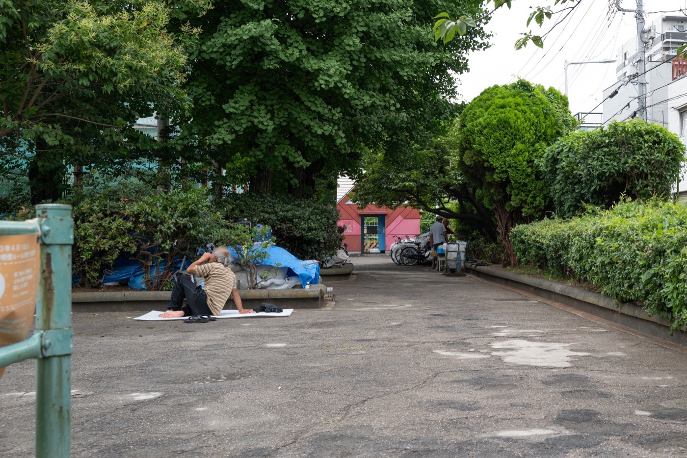 sanya tokyos forgotten neighborhood photo 12
