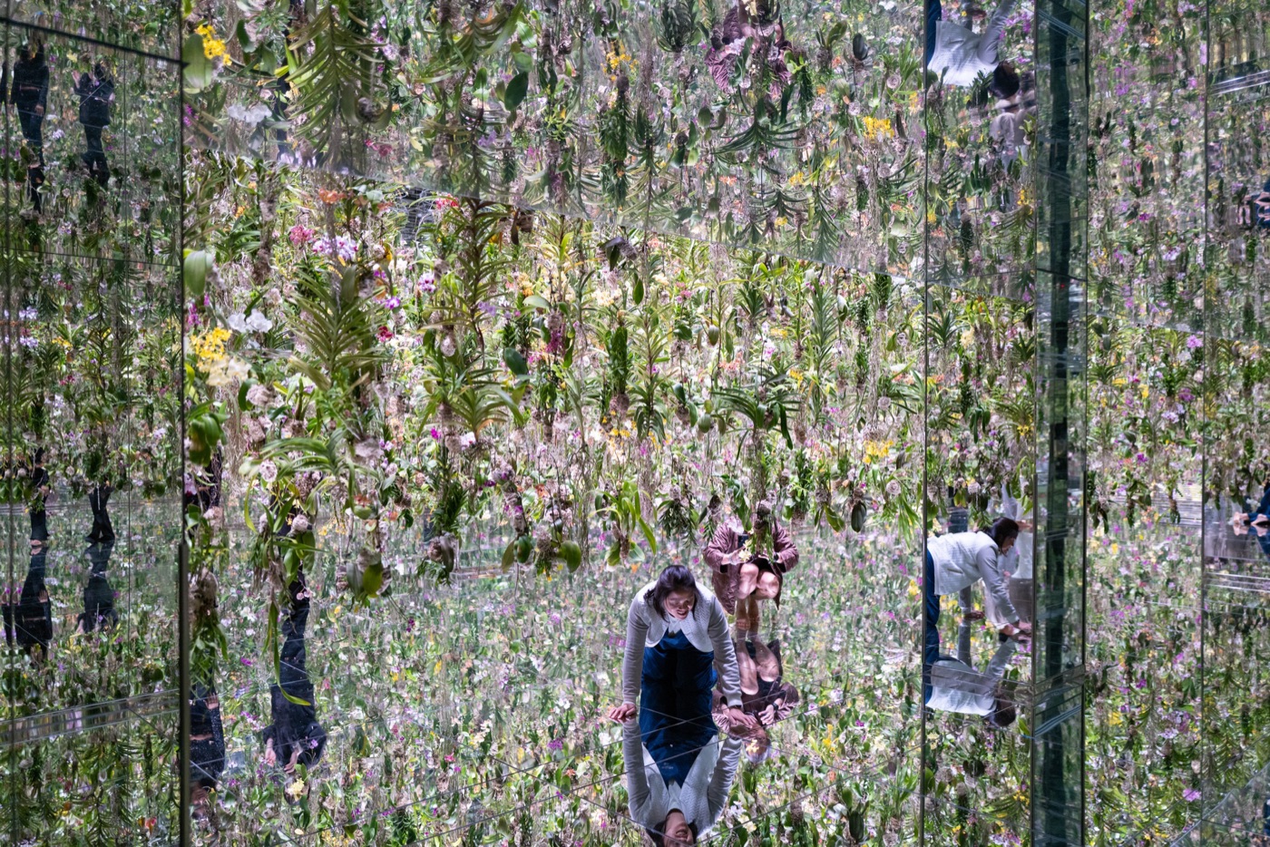 teamlab planets tokyos immersive art museum photo 20