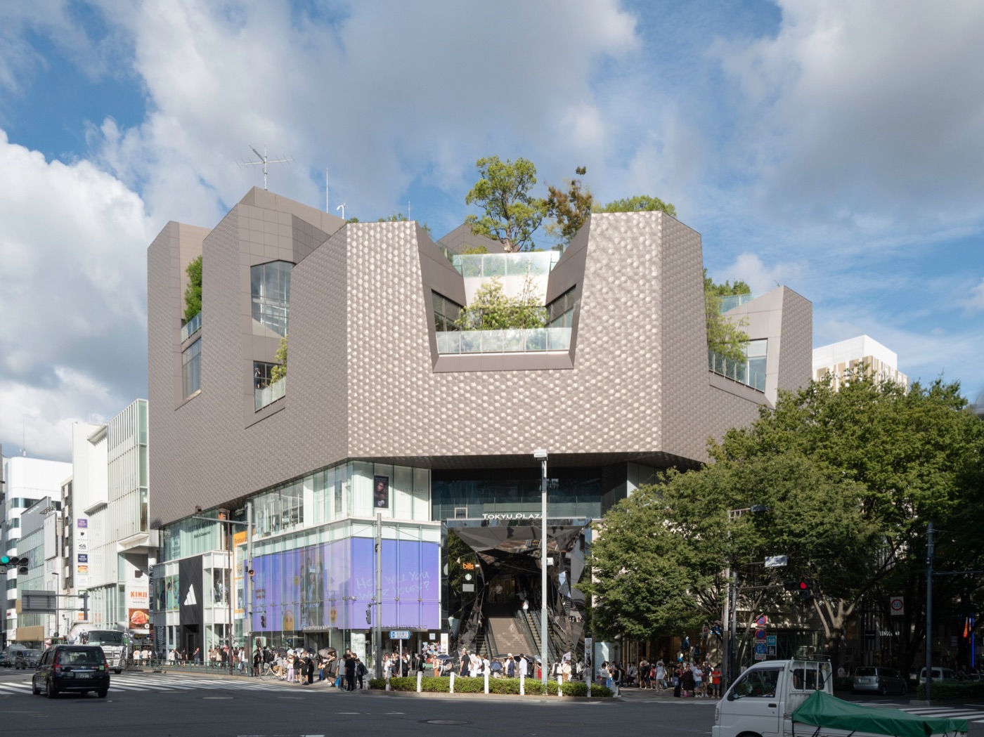 tokyu plaza harajukus architectural landmark photo 19