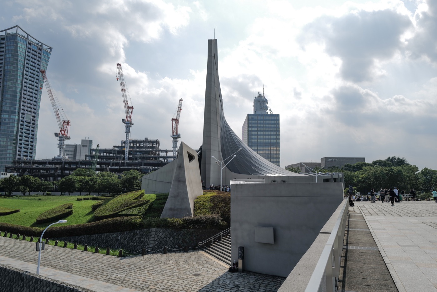 yoyogi national gymnasium tokyos architectural marvel photo 7